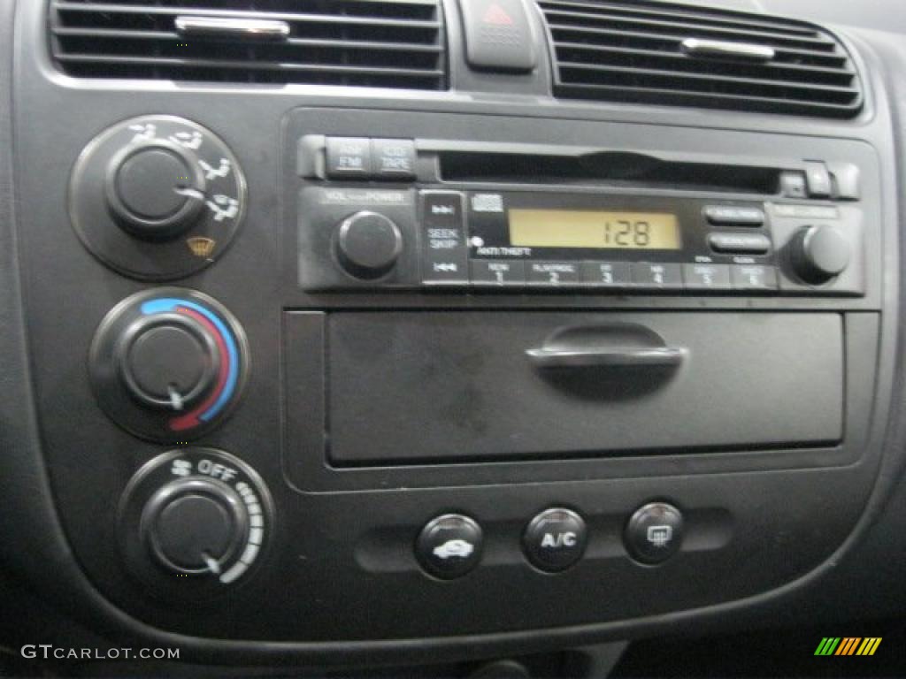 2004 Honda Civic LX Sedan Controls Photo #40830557