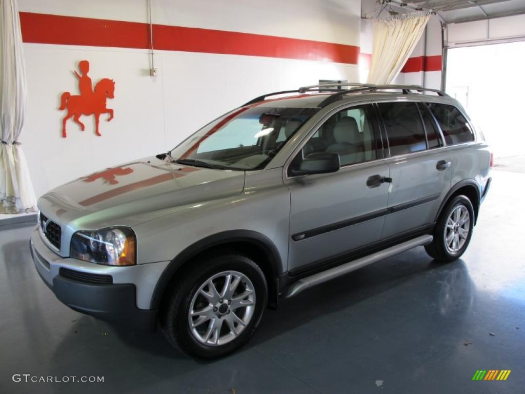 2004 XC90 2.5T - Crystal Green Metallic / Taupe photo #1