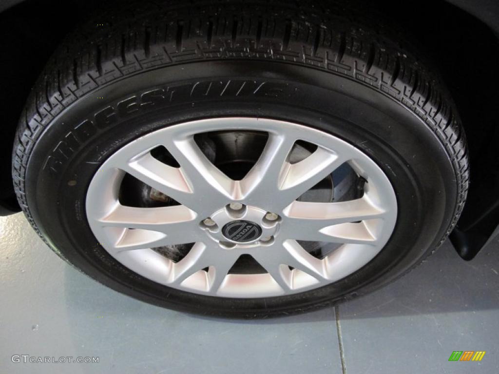 2004 Volvo XC90 2.5T Wheel Photo #40832169