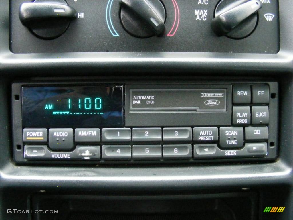 1995 Ford Mustang GT Coupe Controls Photo #40837445