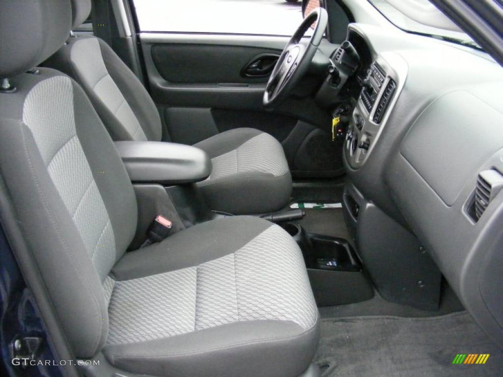 Medium Dark Flint Interior 2003 Ford Escape XLT V6 Photo #40837889