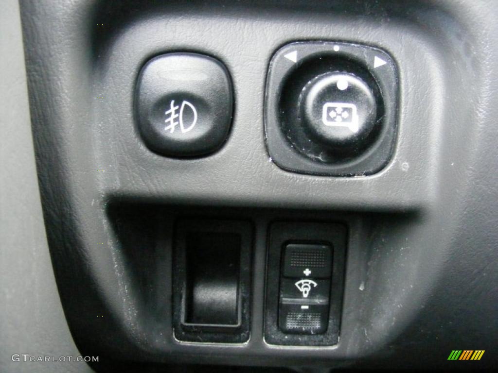 2003 Ford Escape XLT V6 Controls Photo #40838097