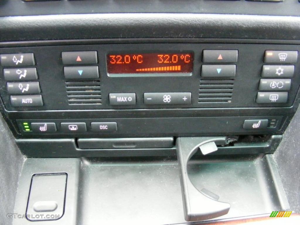 2003 BMW 5 Series 540i Sedan Controls Photo #40840605