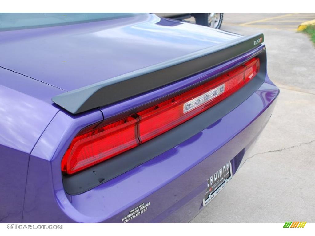 2010 Challenger SRT8 - Plum Crazy Purple Pearl / Dark Slate Gray photo #16