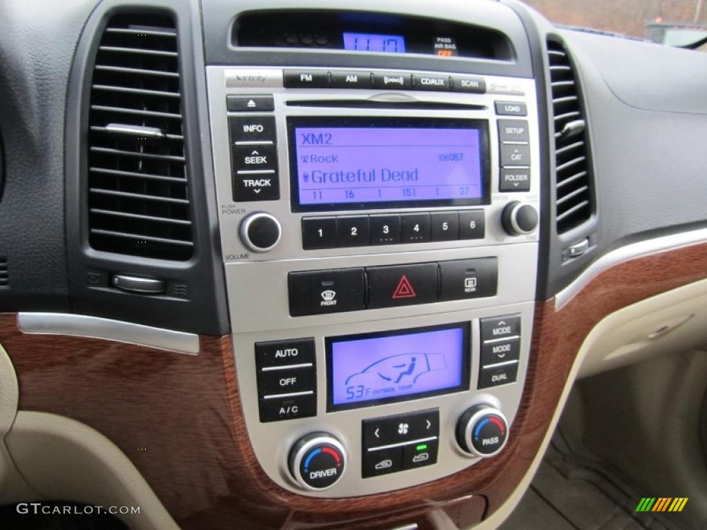 2009 Hyundai Santa Fe Limited 4WD Controls Photo #40841692