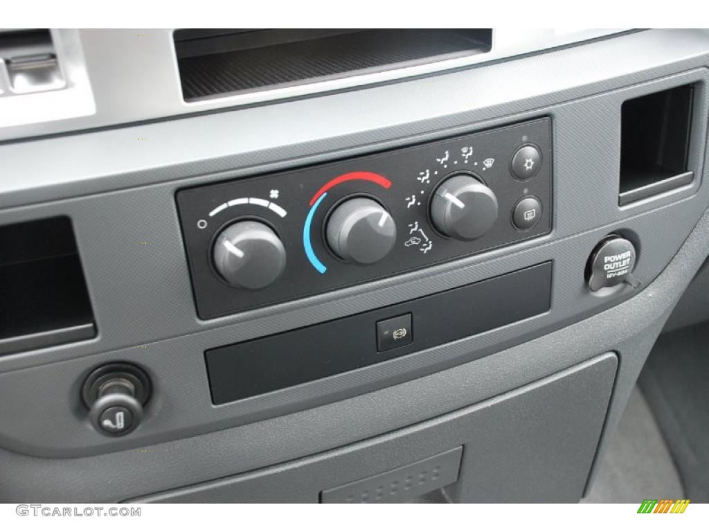 2007 Ram 3500 SLT Quad Cab Chassis - Inferno Red Crystal Pearl / Medium Slate Gray photo #30