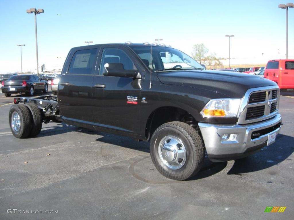 Brilliant Black Crystal Pearl 2011 Dodge Ram 3500 HD SLT Crew Cab 4x4 Chassis Exterior Photo #40843385