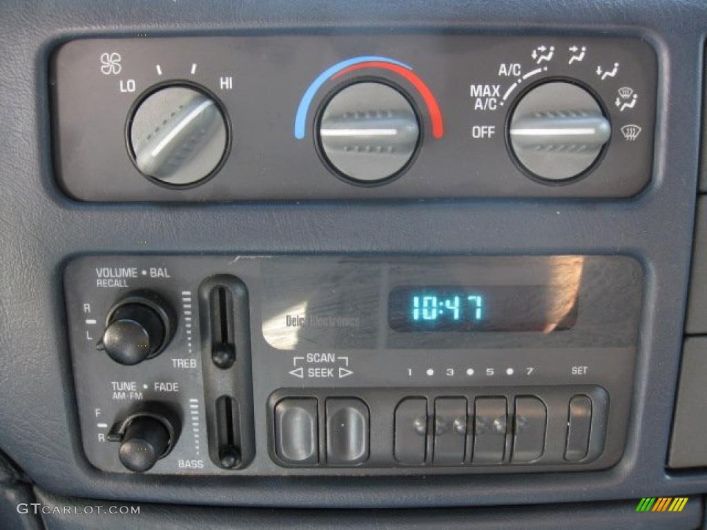 2005 Chevrolet Astro Commercial Van Controls Photo #40846741