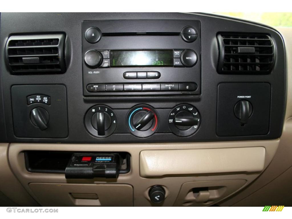 2005 Ford F250 Super Duty XLT Crew Cab 4x4 Controls Photos