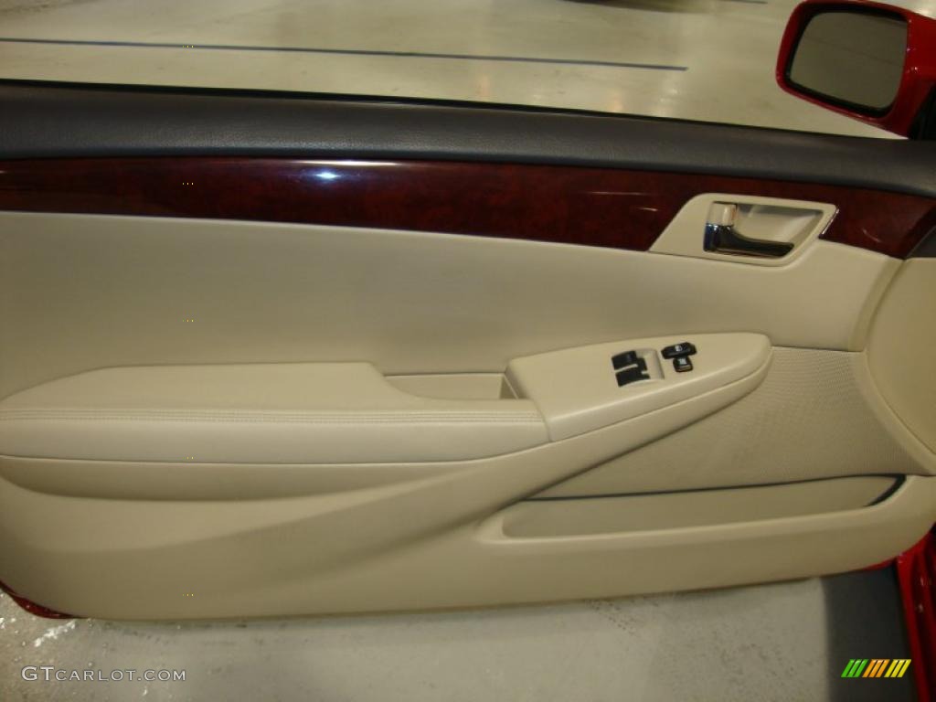 2004 Solara SLE V6 Coupe - Absolutely Red / Ivory photo #13