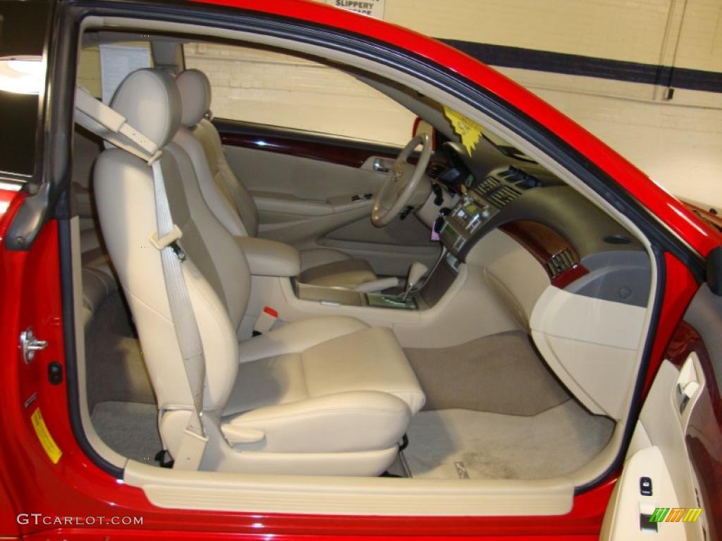 2004 Solara SLE V6 Coupe - Absolutely Red / Ivory photo #17