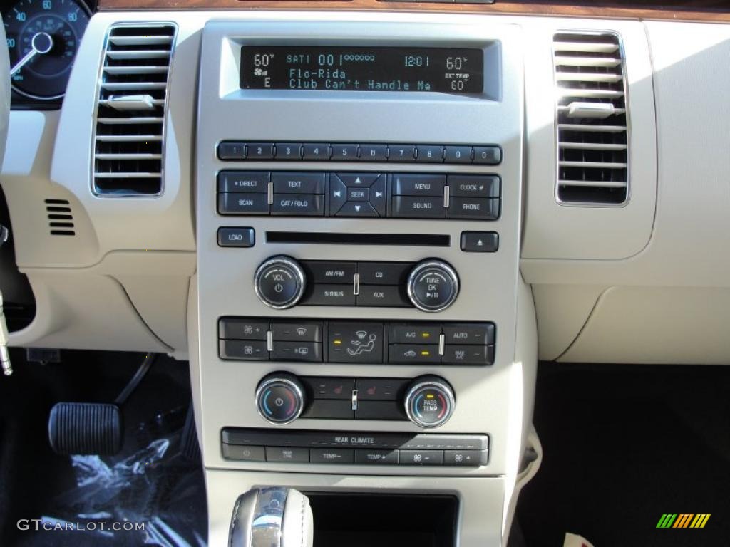 2011 Ford Flex SEL Controls Photo #40852841