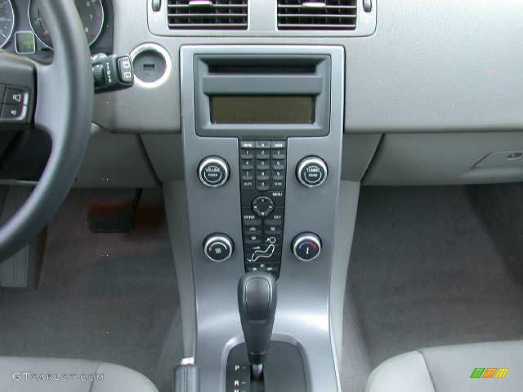 2008 Volvo C30 T5 Version 1.0 Controls Photo #40853465