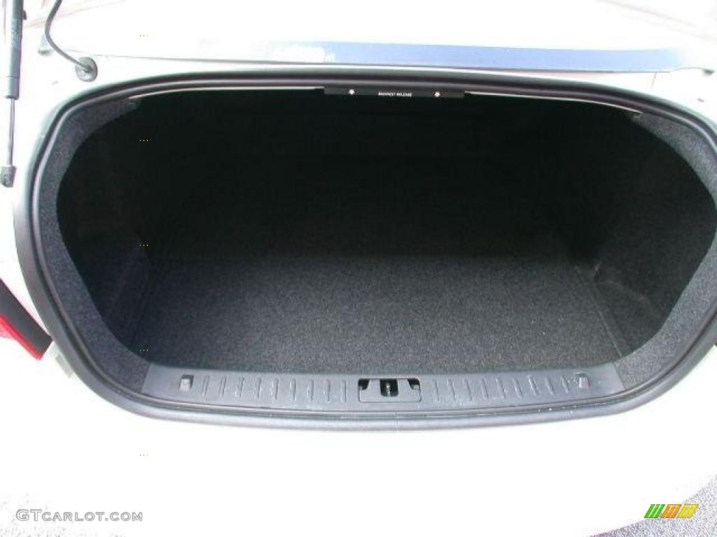 2007 Volvo S80 V8 AWD Trunk Photo #40854069