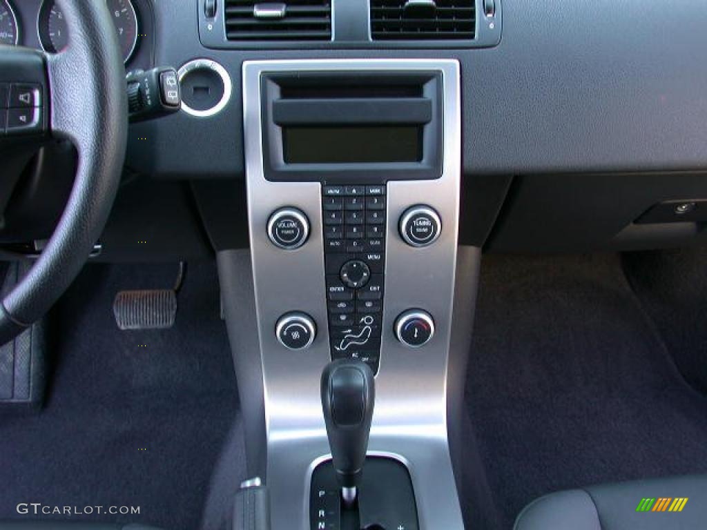 2008 Volvo V50 2.4i Controls Photo #40854957