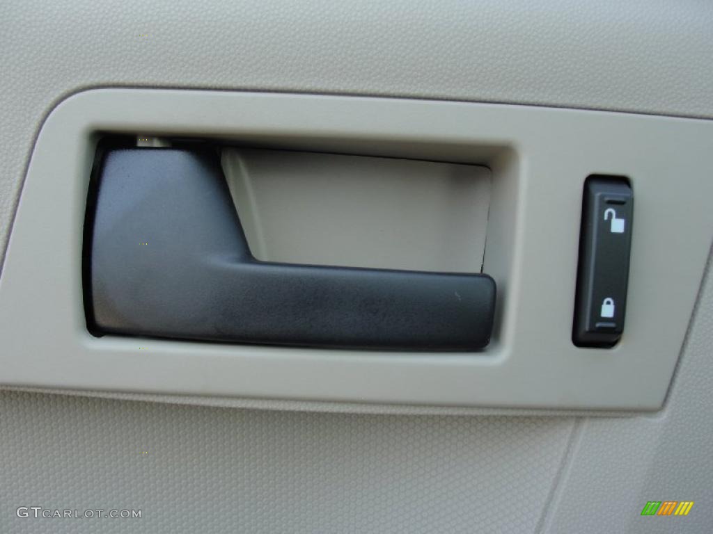 2011 Ford Escape XLS Controls Photo #40855277