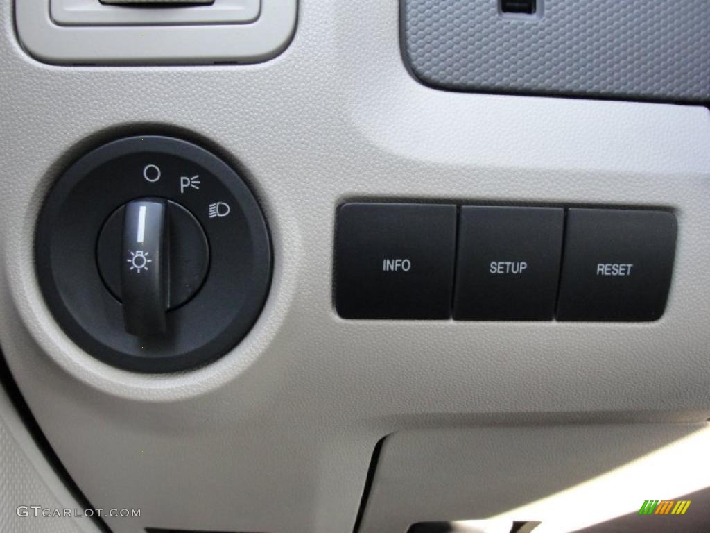 2011 Ford Escape XLS Controls Photo #40855409