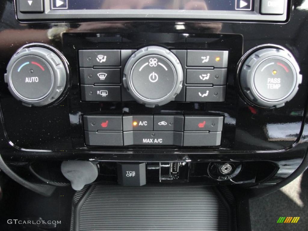 2011 Ford Escape Limited V6 Controls Photo #40856329