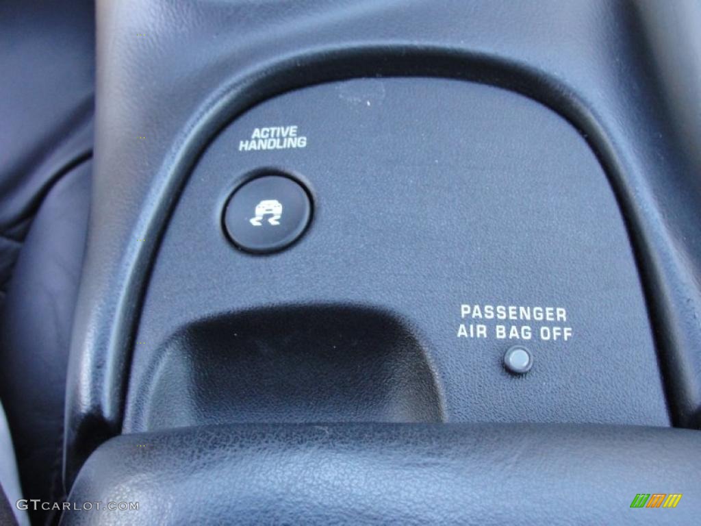 2002 Chevrolet Corvette Coupe Controls Photo #40856853