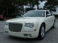 Cool Vanilla - 300 C HEMI Photo No. 1