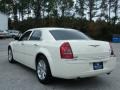 Cool Vanilla - 300 C HEMI Photo No. 3