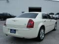 Cool Vanilla - 300 C HEMI Photo No. 5