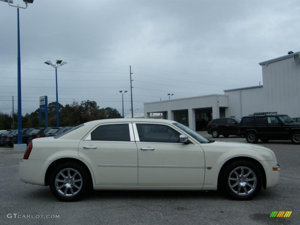 2007 300 C HEMI - Cool Vanilla / Dark Slate Gray/Light Graystone photo #6