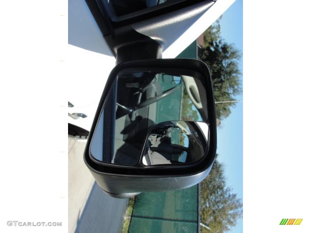 2007 Ram 2500 Lone Star Edition Quad Cab 4x4 - Bright White / Medium Slate Gray photo #19