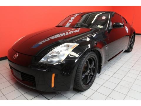 2005 Nissan 350Z Coupe Data, Info and Specs