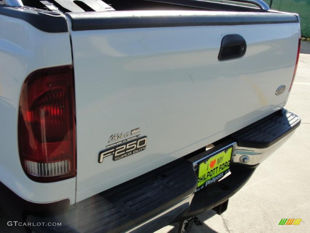 2000 F250 Super Duty XLT Crew Cab - Oxford White / Medium Graphite photo #20