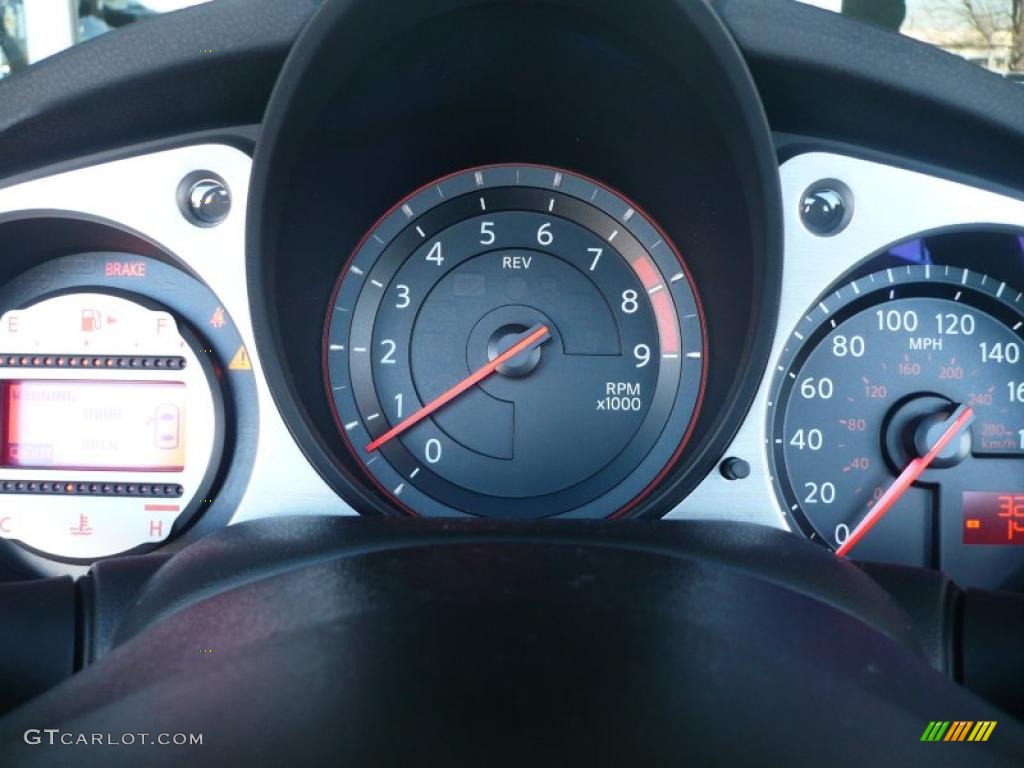 2010 Nissan 370Z Roadster Gauges Photo #40860237