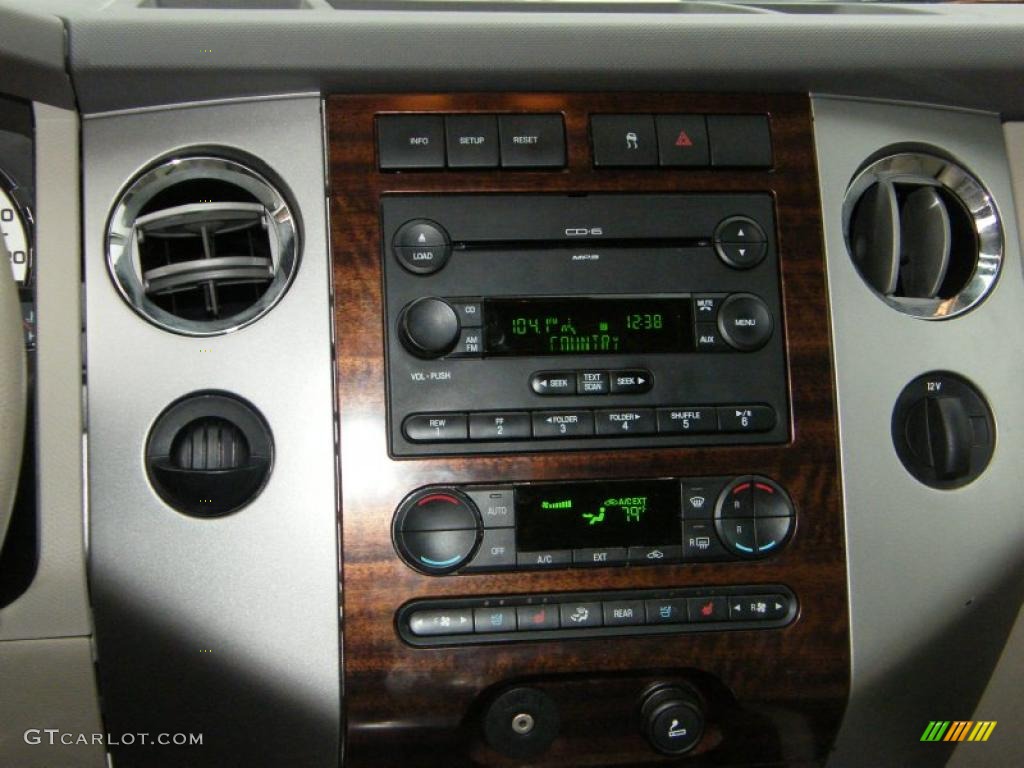 2007 Ford Expedition EL Limited Controls Photo #40860789