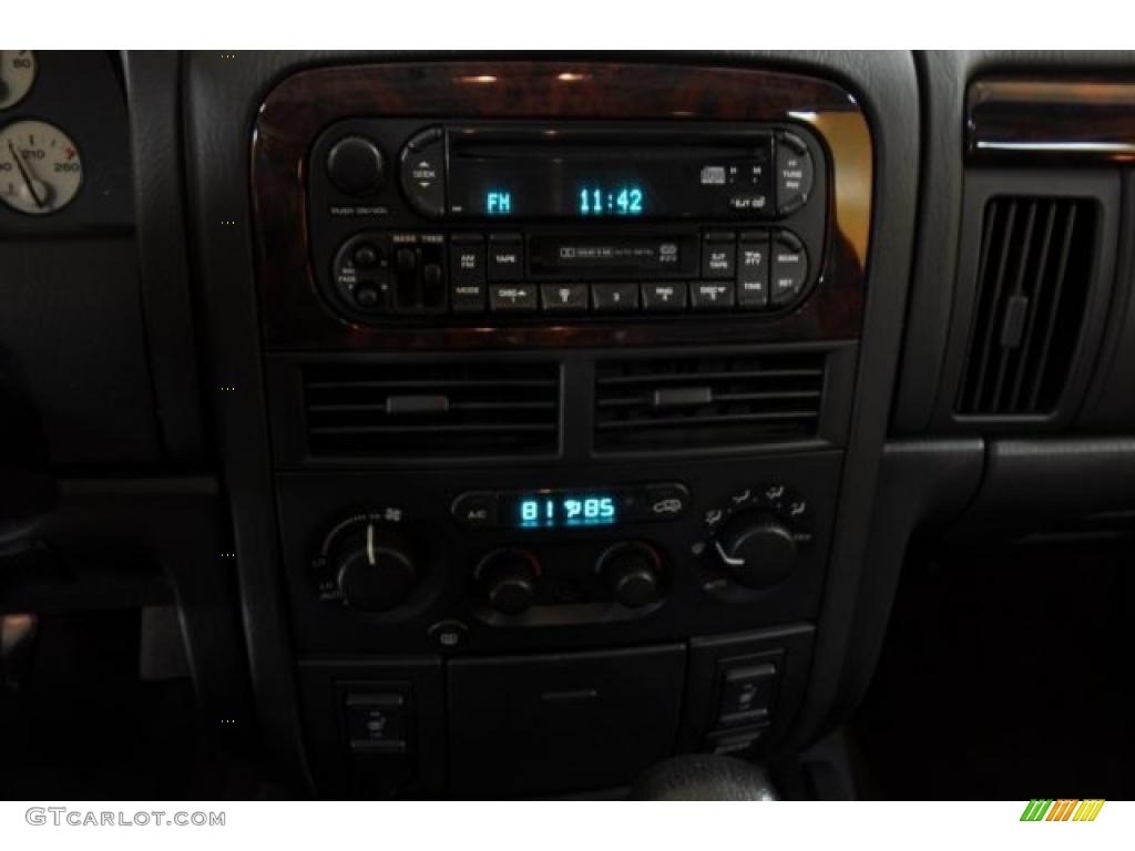 2002 Grand Cherokee Limited 4x4 - Black / Dark Slate Gray photo #6