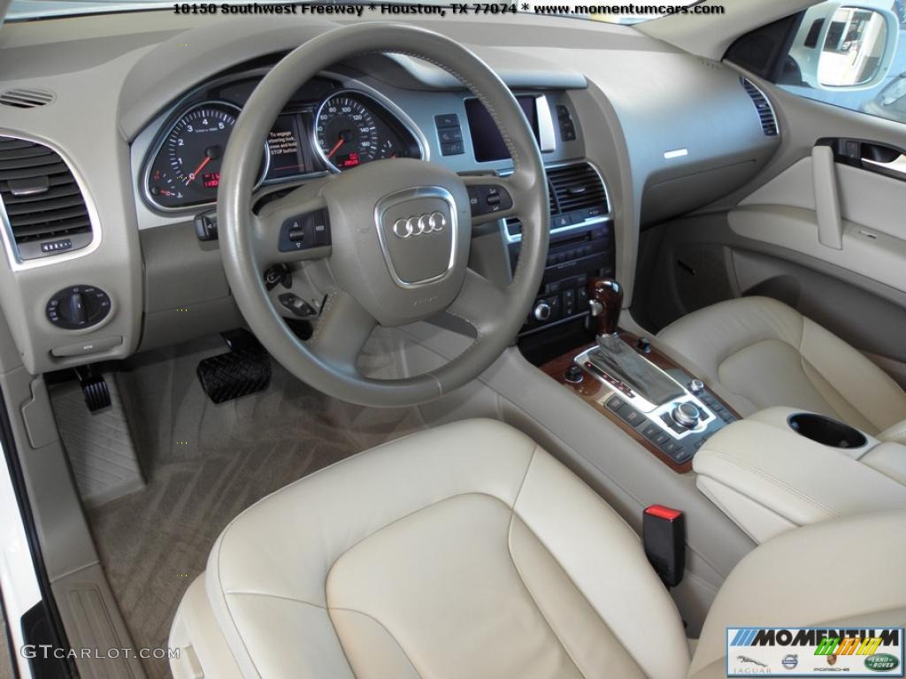Audi Q7 Cardamom Beige