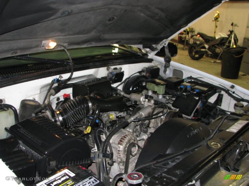 1997 Chevrolet Tahoe LT 4x4 Engine Photos