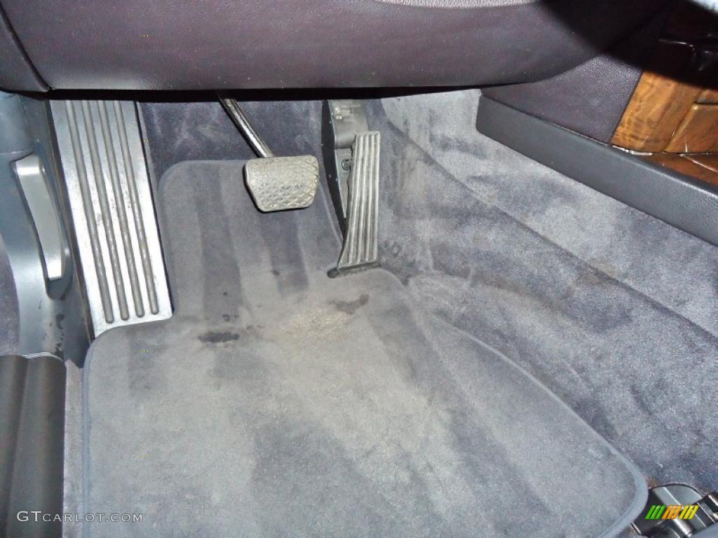2004 7 Series 745i Sedan - Jet Black / Black/Black photo #17