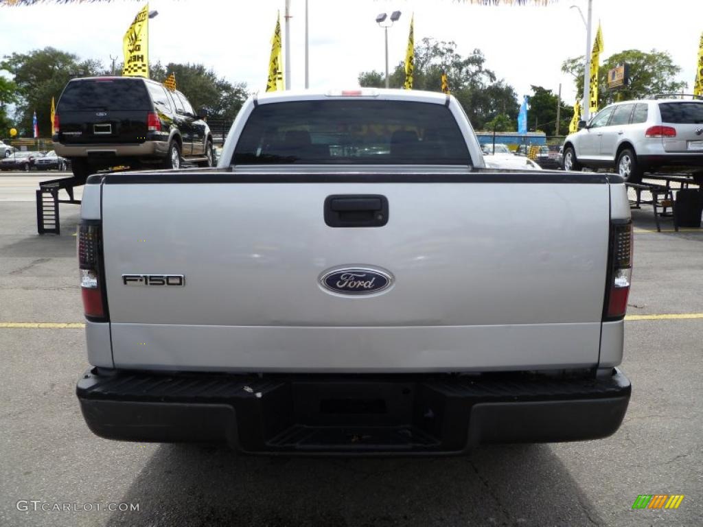 2005 F150 XL SuperCab - Silver Metallic / Medium Flint Grey photo #5