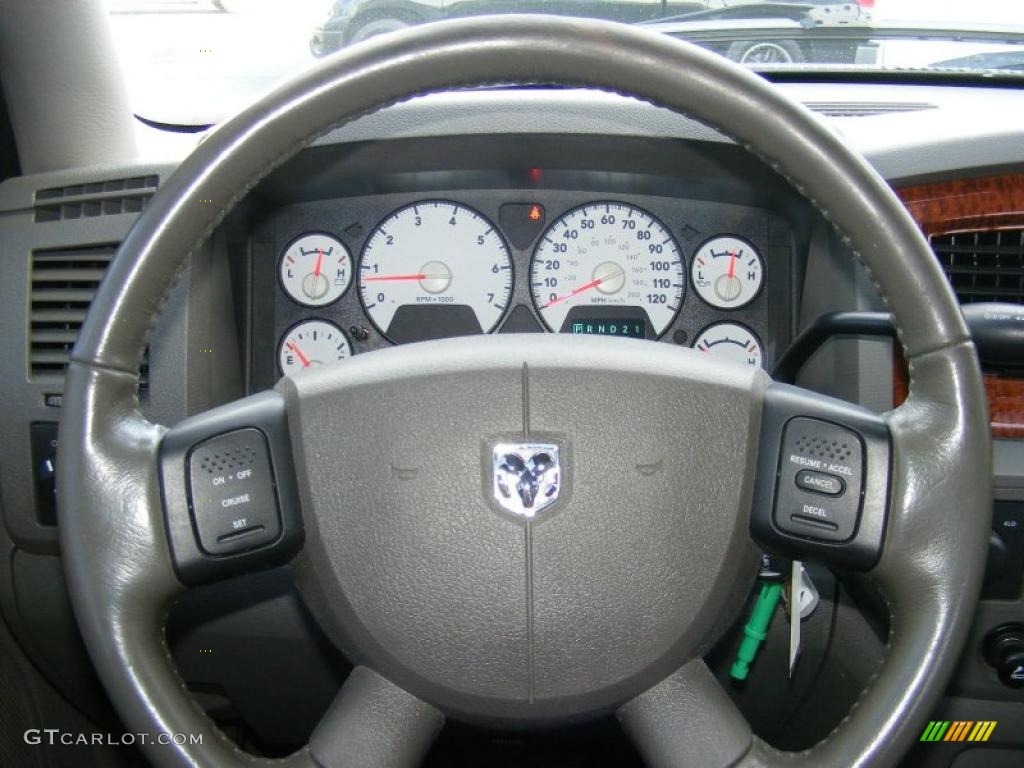 2006 Dodge Ram 1500 SLT Quad Cab 4x4 Khaki Beige Steering Wheel Photo #40872350
