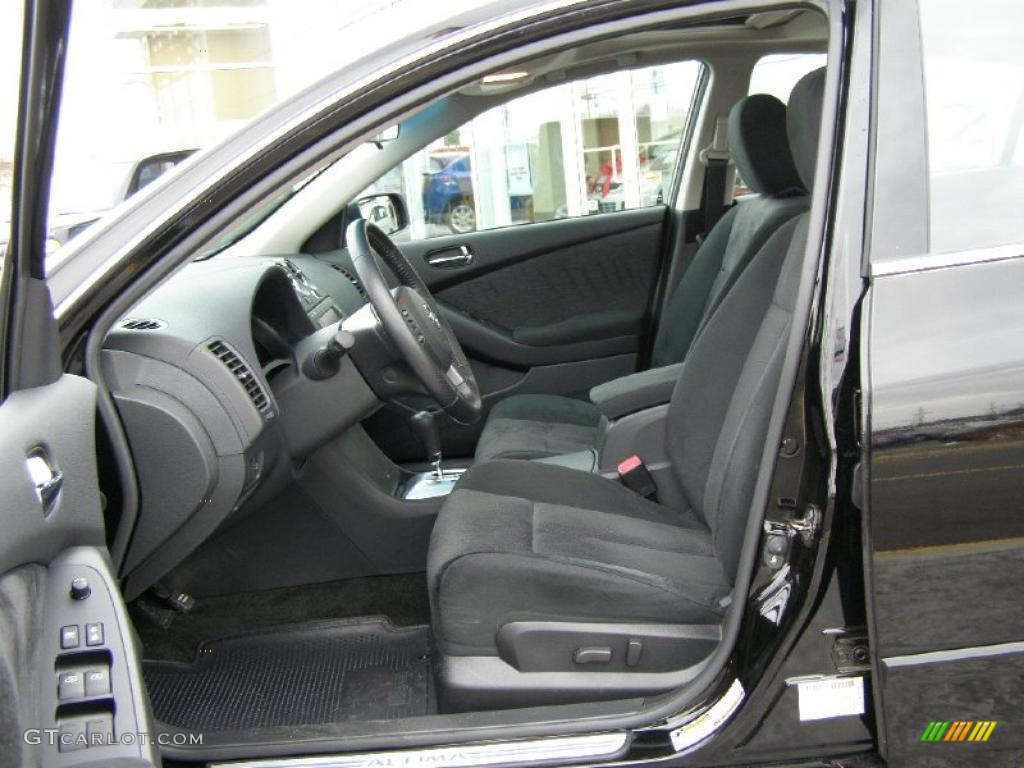 Charcoal Interior 2010 Nissan Altima 3.5 SR Photo #40874270