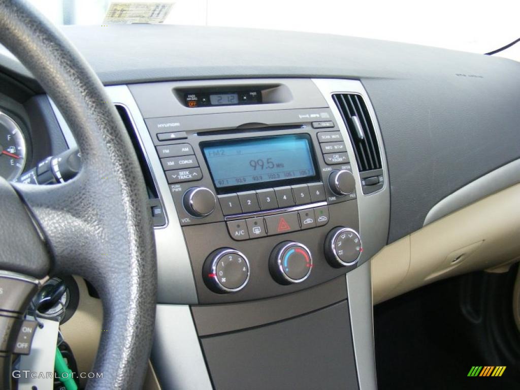 2010 Sonata GLS - Pearl White / Camel photo #12