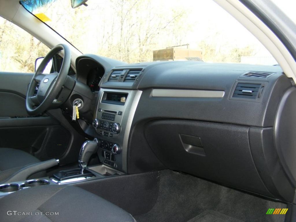 2010 Ford Fusion SE V6 Charcoal Black Dashboard Photo #40876118