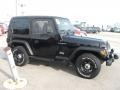 Black - Wrangler SE 4x4 Photo No. 8