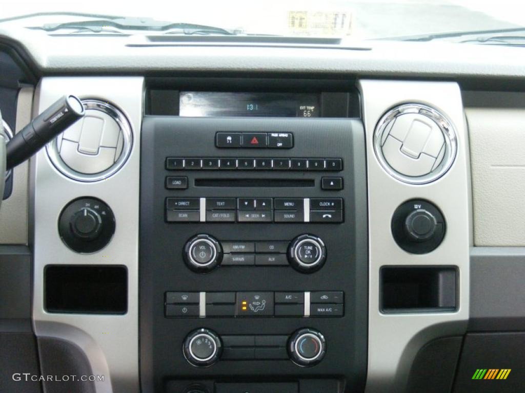 2010 Ford F150 XLT SuperCrew 4x4 Controls Photo #40876450