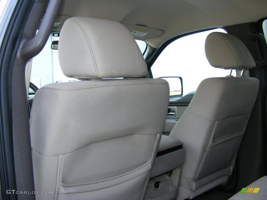 Medium Stone Interior 2010 Ford F150 XLT SuperCrew 4x4 Photo #40876514
