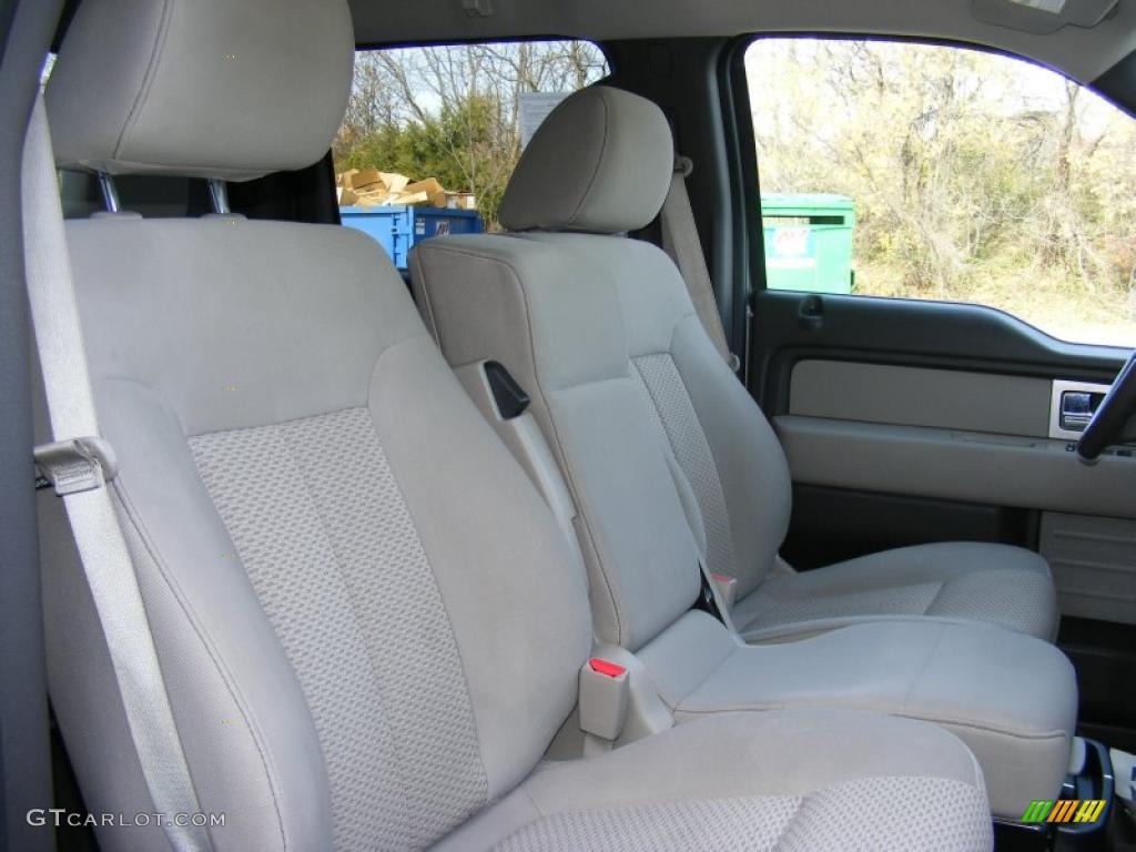 Medium Stone Interior 2010 Ford F150 XLT SuperCrew 4x4 Photo #40876622