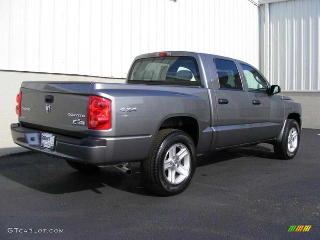 2010 Dakota Big Horn Crew Cab 4x4 - Mineral Gray Metallic / Dark Slate Gray/Medium Slate Gray photo #8