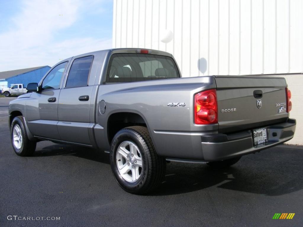 2010 Dakota Big Horn Crew Cab 4x4 - Mineral Gray Metallic / Dark Slate Gray/Medium Slate Gray photo #10