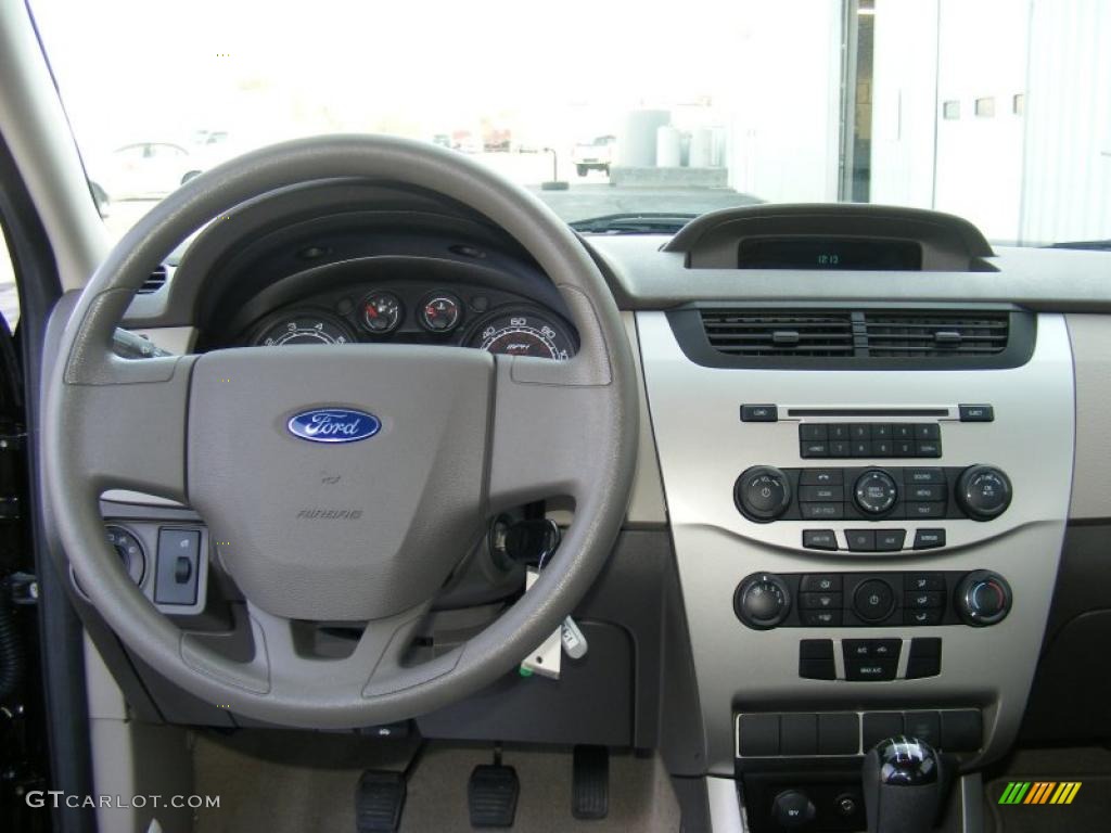 2008 Ford Focus S Sedan Controls Photo #40877738