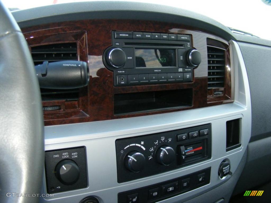 2008 Dodge Ram 2500 Laramie Quad Cab 4x4 Controls Photo #40878214