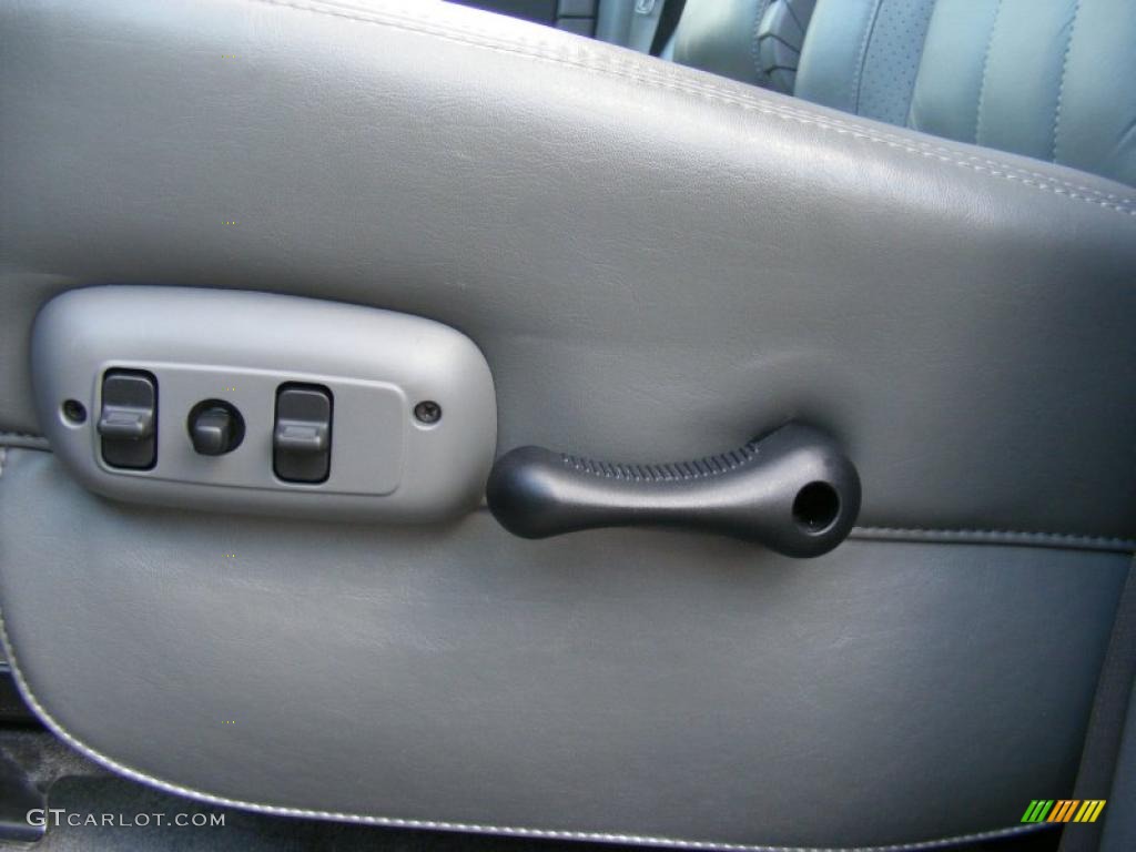 2008 Dodge Ram 2500 Laramie Quad Cab 4x4 Controls Photo #40878346